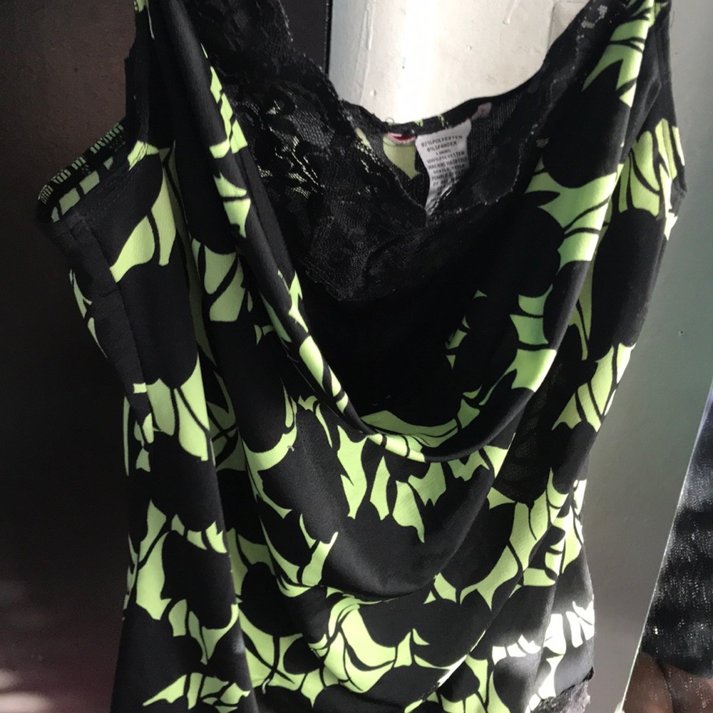 Tank top - Picture 2 of 3